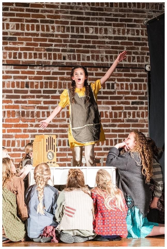 Cast pictures from HES’s Annie